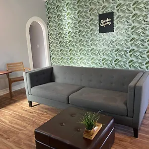 Apartment 2bed 1bath Close To Downtown Lb, La And Oc.